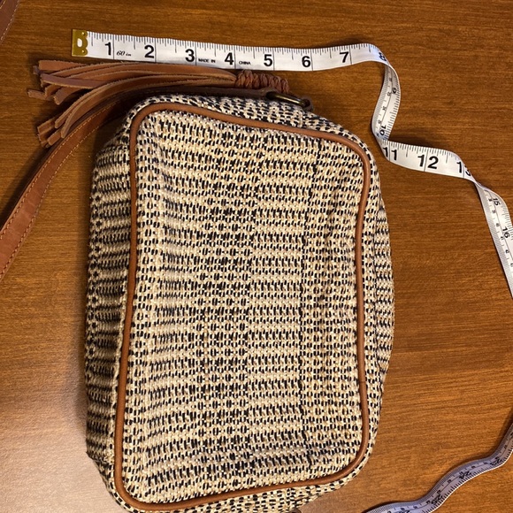 LUCKY BRAND Small Crossbody Bag Purse with Tassel - Picture 7 of 7